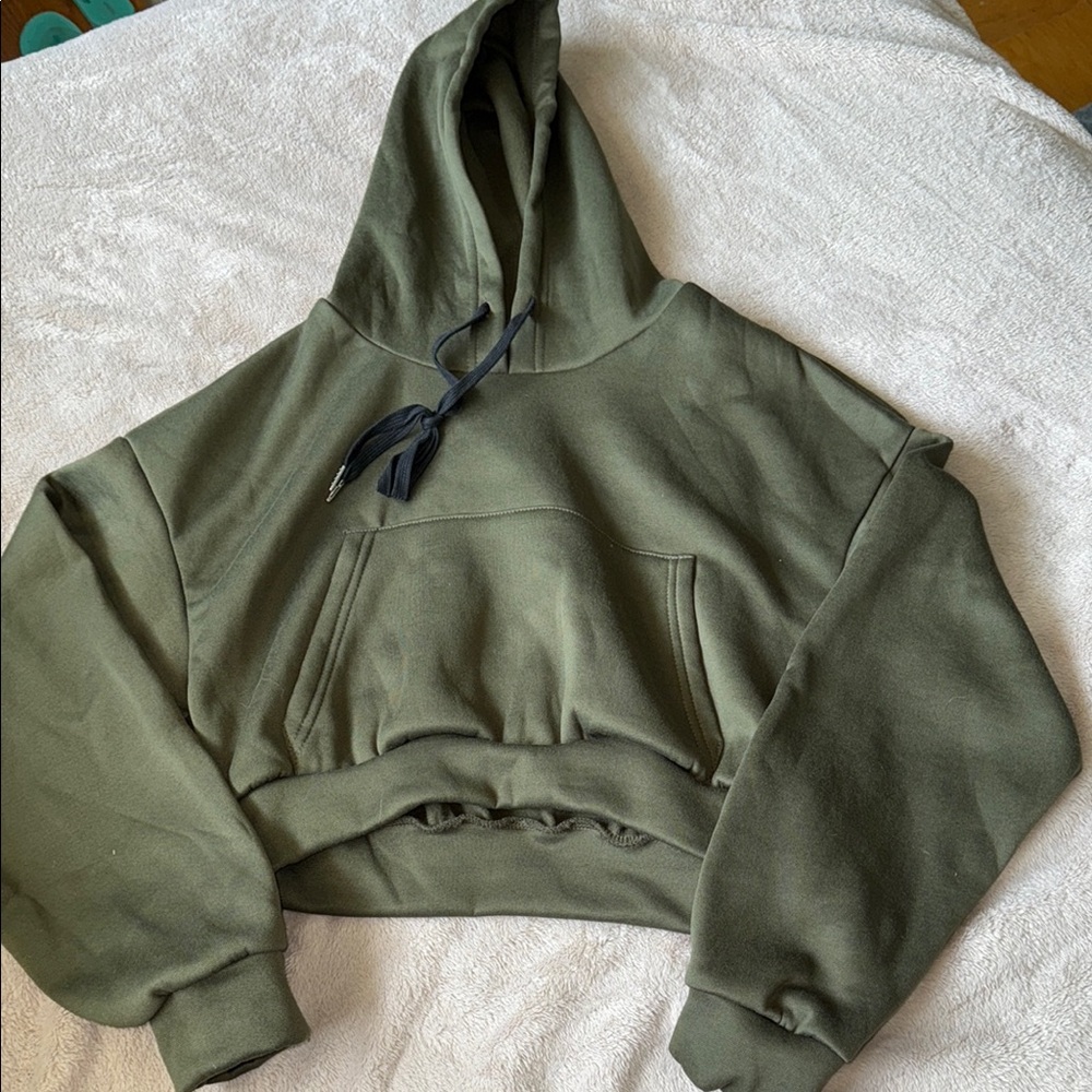 Olive Green Women's cropped Hoodie Sweater